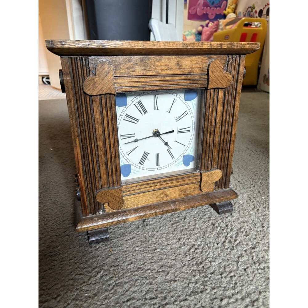 Wooden Cottagecore VTG Hearts Analog Clock 90s Country Home